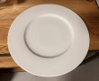 Lot d'assiettes en porcelaine blanche fi