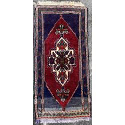 Petit tapis avec abraches 103 x 50 cm