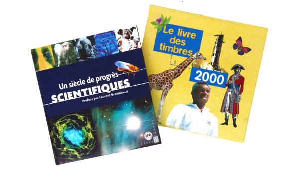 LE LIVRE DES TIMBRES 2000 (complet) et "