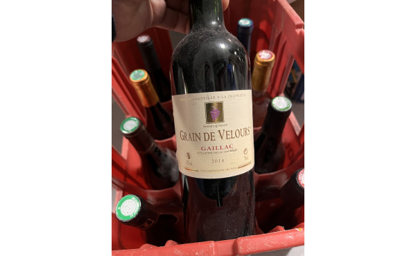Lot de 12 B de vin suite succession: 1 V