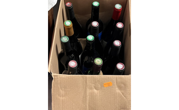 Lot de 12 B de vin suite succession: 1 C