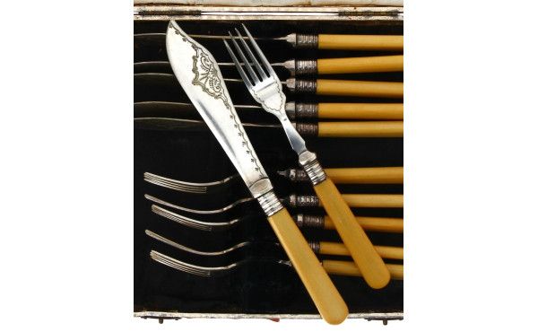 6 couverts à poisson anglais en métal ar