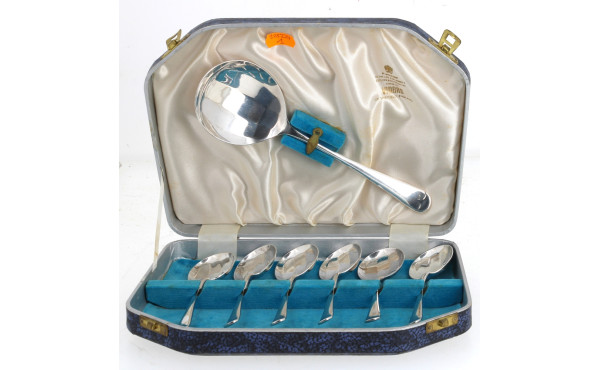 Service à glace en métal argenté anglais