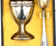 Coquetier et sa cuillère à œuf en argent