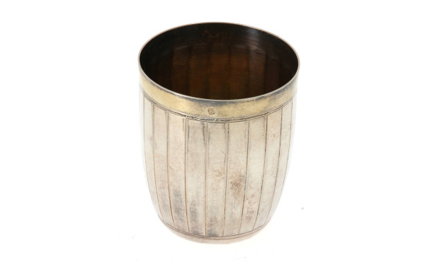 Timbale en argent, poinçon minerve, poid