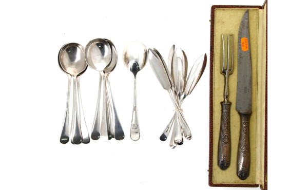 Couvert à découper manches argent fourré