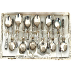 12 cuillères à moka en métal argenté (en