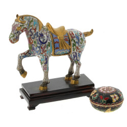 CHINE - Cheval en cloisonné sur socle bo