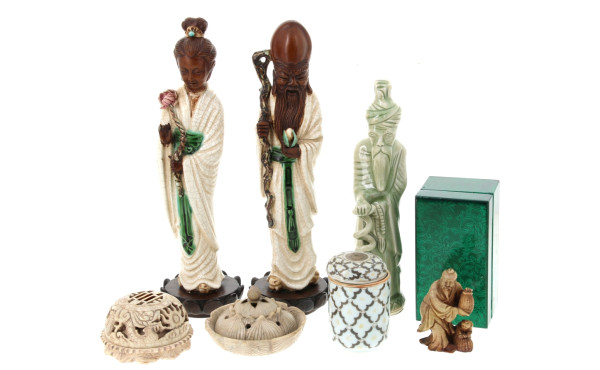 Lot Asie comprenant 4 statuettes en céra