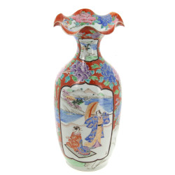 Vase en porcelaine du Japon décor de per