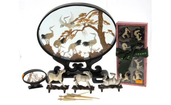 Paysage aux grues, vitrine en liège, sur