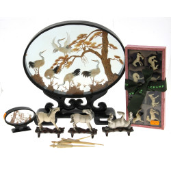 Paysage aux grues, vitrine en liège, sur