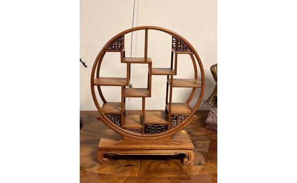 CHINE - Petite étagère de forme circulai