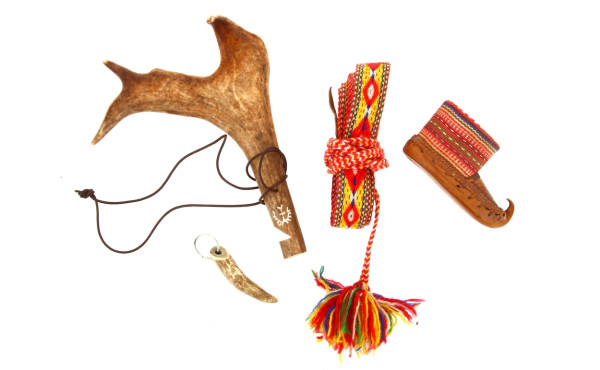 LAPONIE - Lot comprenant une ceinture, u