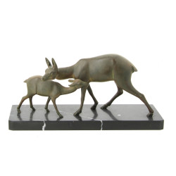 "Biche et son petit", sujet en métal com