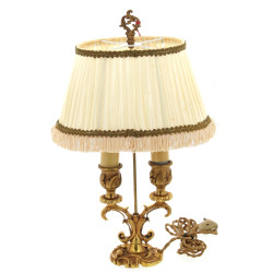 Petite lampe à deux binets en bronze dor