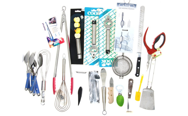 Thème CUISINE - Petit stock de magasin :