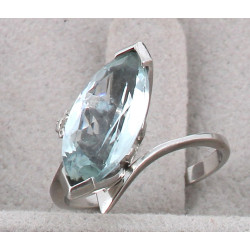 Bague en or gris 18 cts, poinçon tête d'