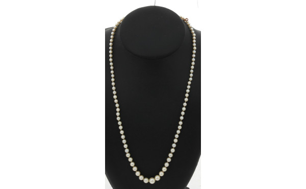Collier de 98 perles de culture en chute
