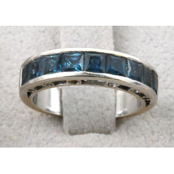 1/2 alliance en or 750ème, sertie de 9 t