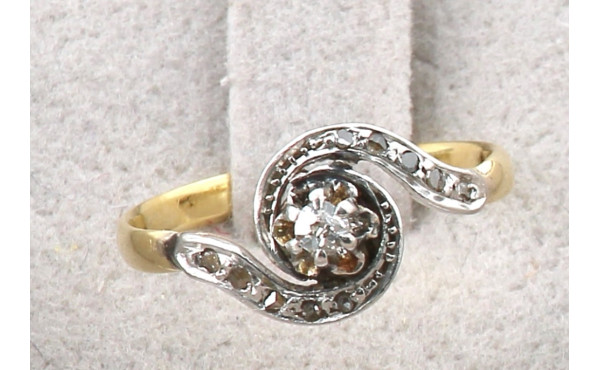 Bague ancienne deux ors 18 cts, style to
