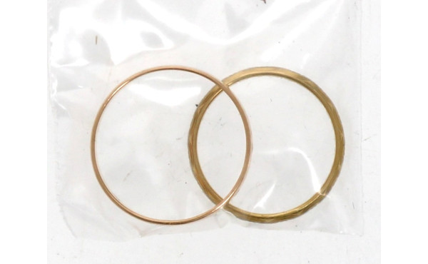 Deux alliances en or 18 cts, poids 5,20 