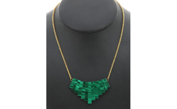 Collier en malachite forme draperie et m