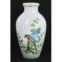 Vase en porcelaine à décor d'un oiseau b