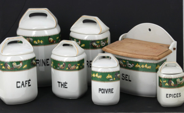 Série de 6 pots à épices et boîte à sel 