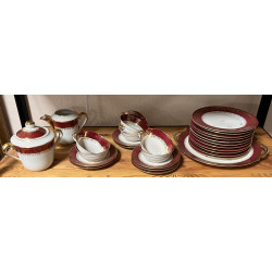 11 assiettes à dessert en porcelaine bor