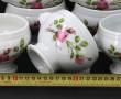 12 bouillons en porcelaine blanche à déc