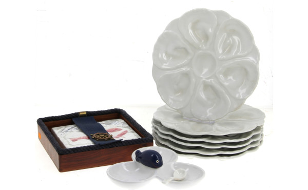 6 assiettes à huîtres en porcelaine blan