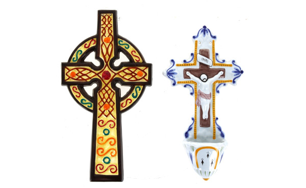 HB QUIMPER - Bénitier et croix d'appliqu