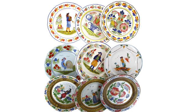 QUIMPER - Lot de 9 assiettes dont 8 en g