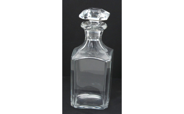 BACCARAT - Carafe à section carrée en cr