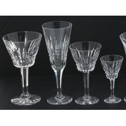 Eléments de service de verres à pied en 