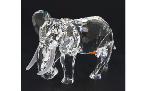 SWAROVSKI - "Eléphant", sujet en cristal