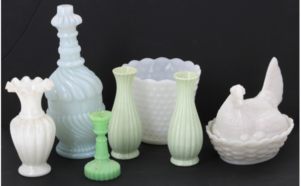 Lot de pièces en opaline de foire vert e